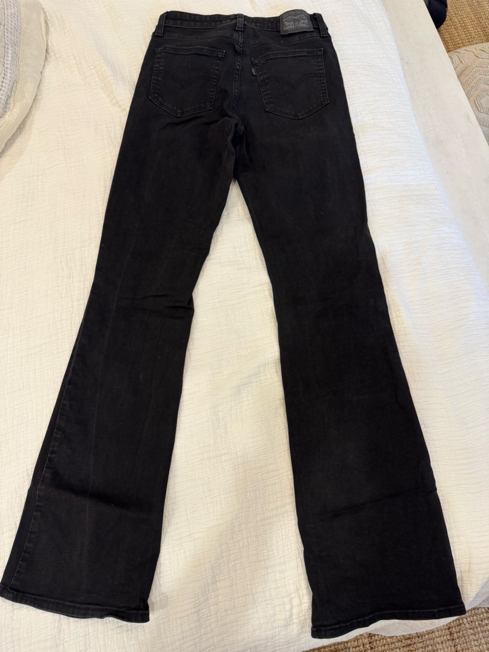 Levi's Black High Rise Bootcut - Picture 2 of 6